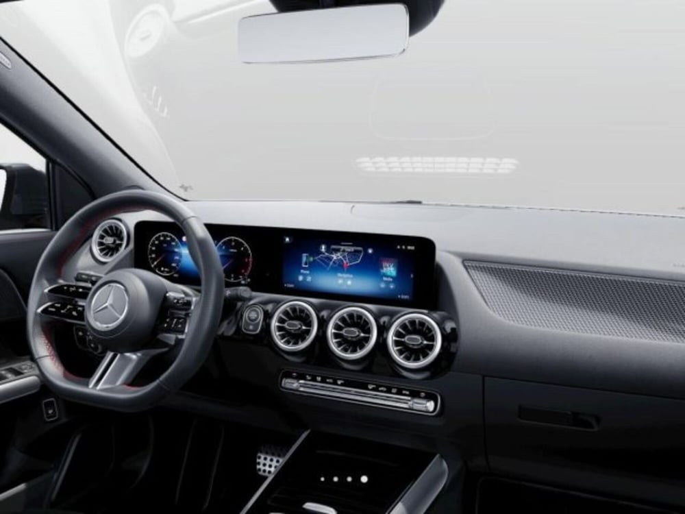 Mercedes-Benz GLA SUV nuova a Verona (5)