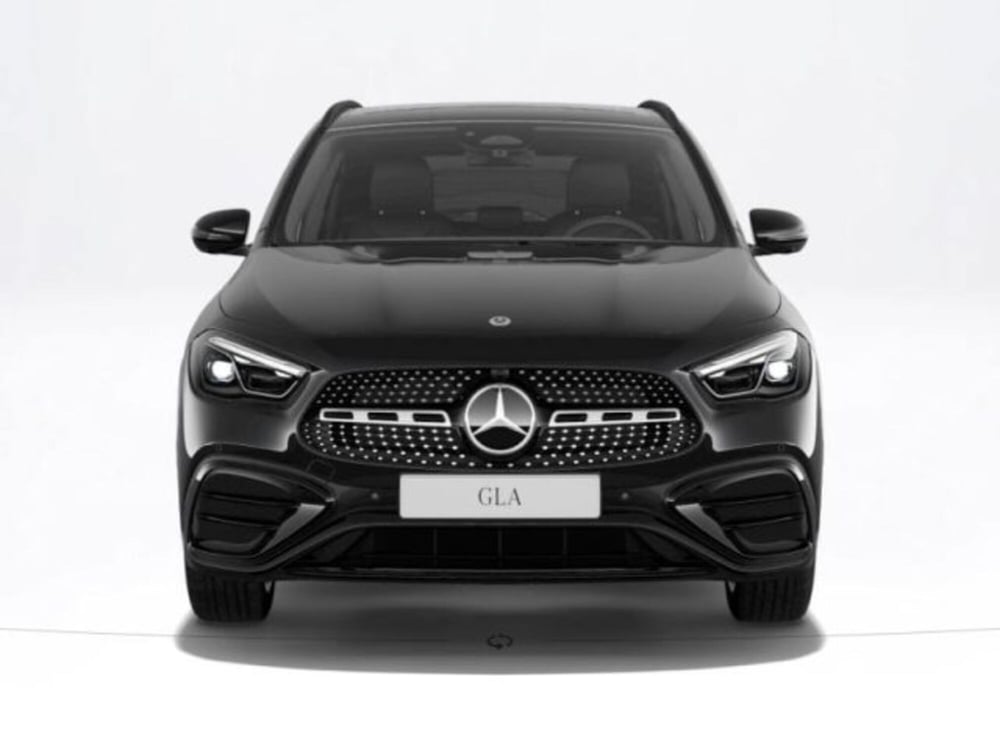 Mercedes-Benz GLA SUV nuova a Verona (3)