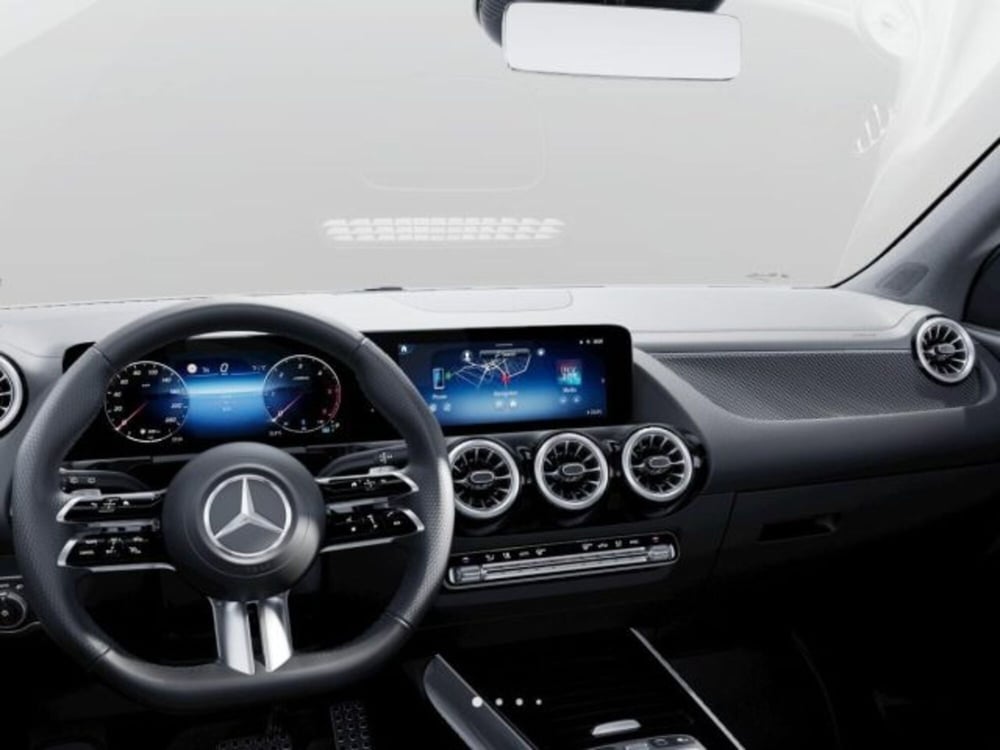 Mercedes-Benz GLA SUV nuova a Verona (5)