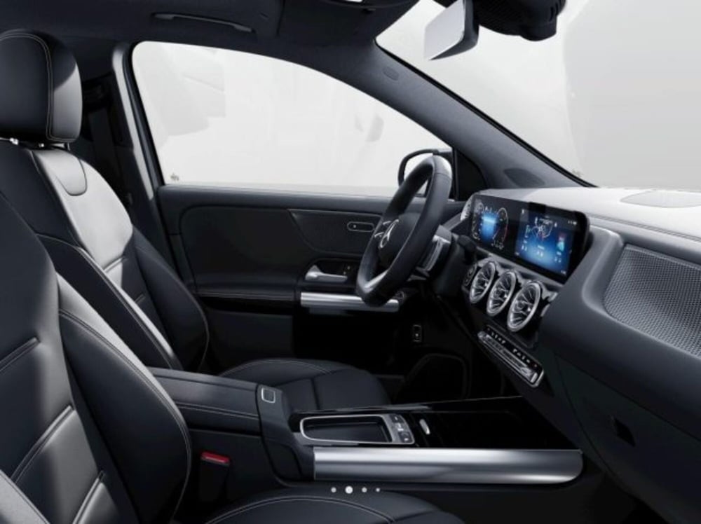 Mercedes-Benz GLA SUV nuova a Verona (6)
