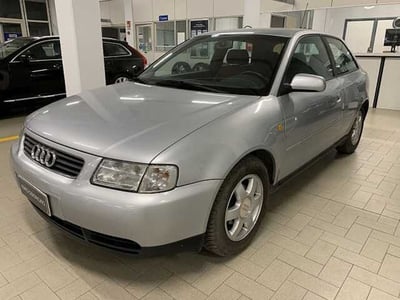 Audi A3 1.6 cat 3p. Ambiente del 1999 usata a Civitanova Marche