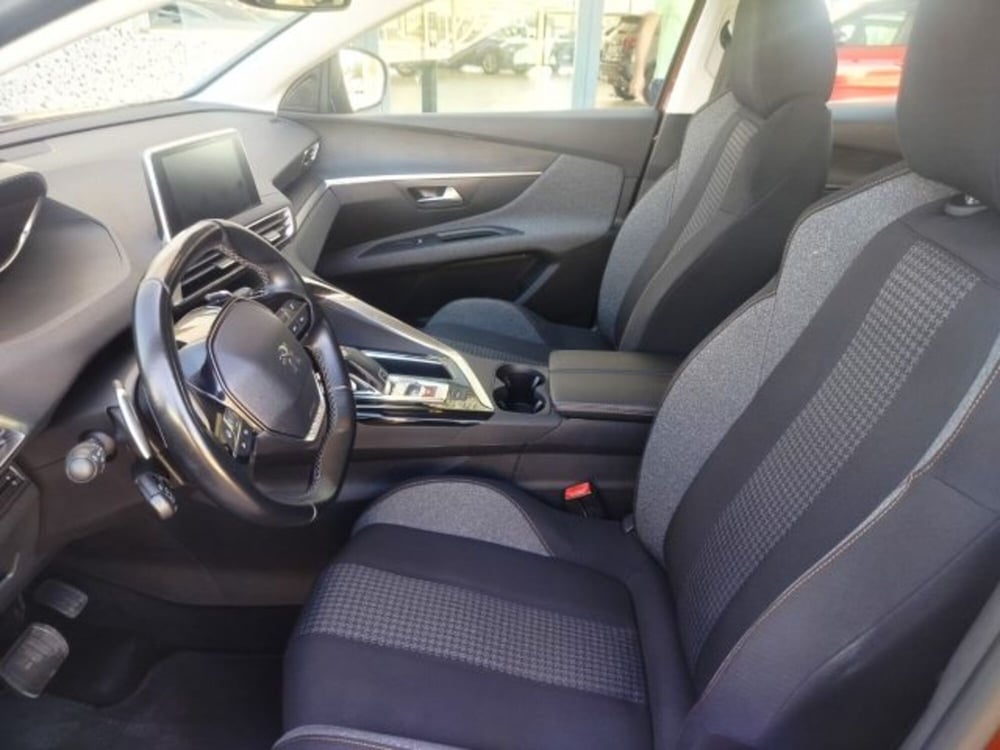 Peugeot 3008 usata a Oristano (10)