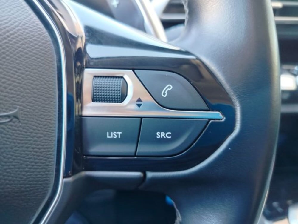Peugeot 3008 usata a Oristano (15)