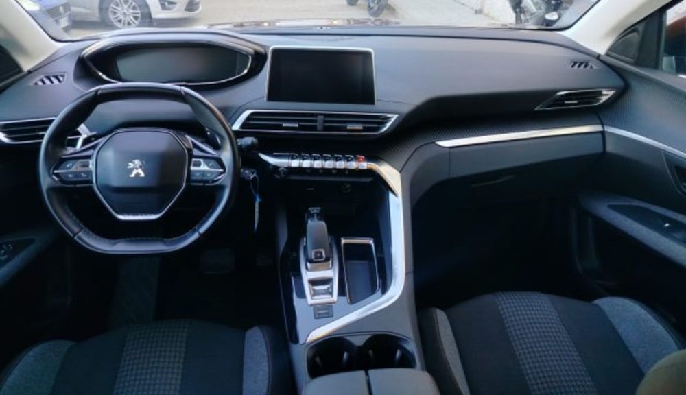 Peugeot 3008 usata a Oristano (9)