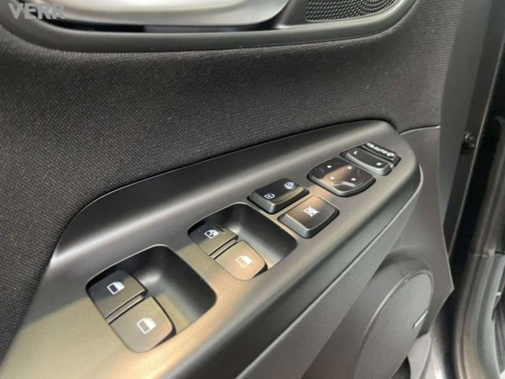 Hyundai Kona usata a Milano (11)