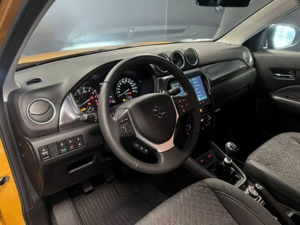 Suzuki Vitara nuova a Brescia (5)
