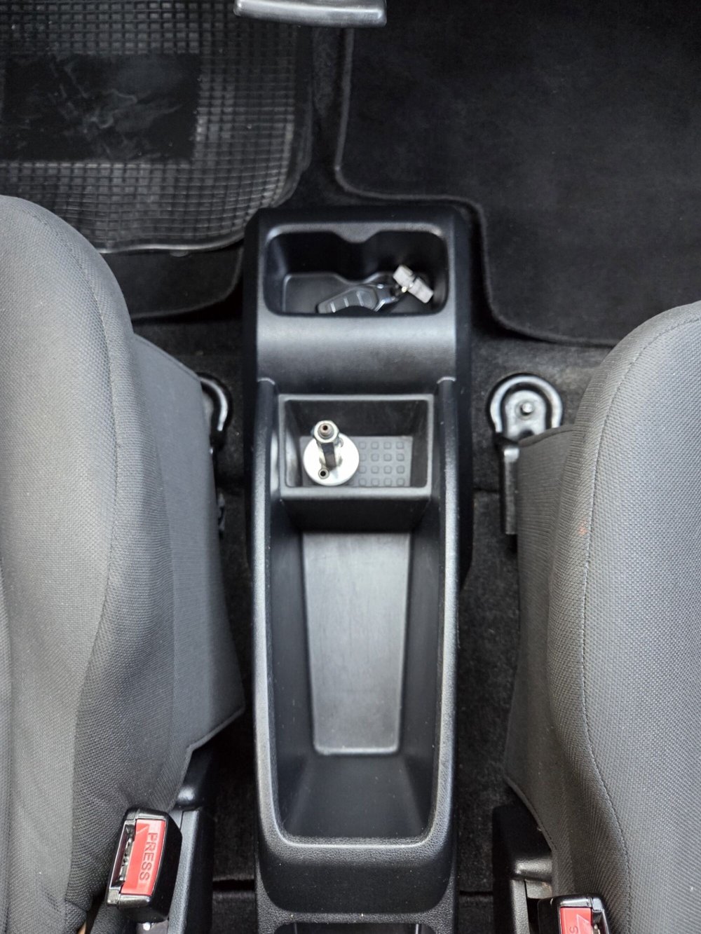 Mahindra KUV100 usata a Torino (18)