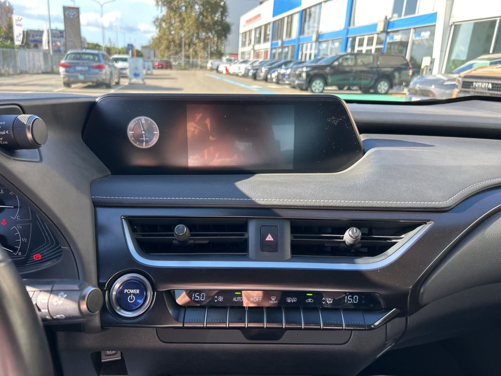 Lexus UX usata a Piacenza (14)