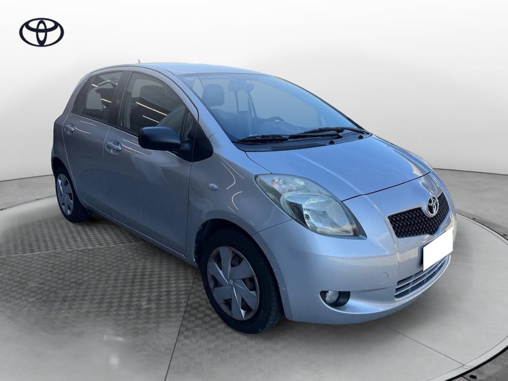 Toyota Yaris usata a Como