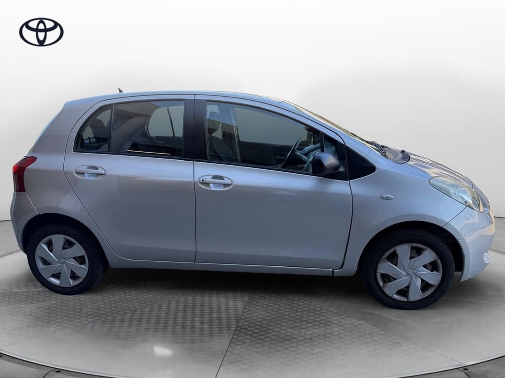 Toyota Yaris usata a Como (4)