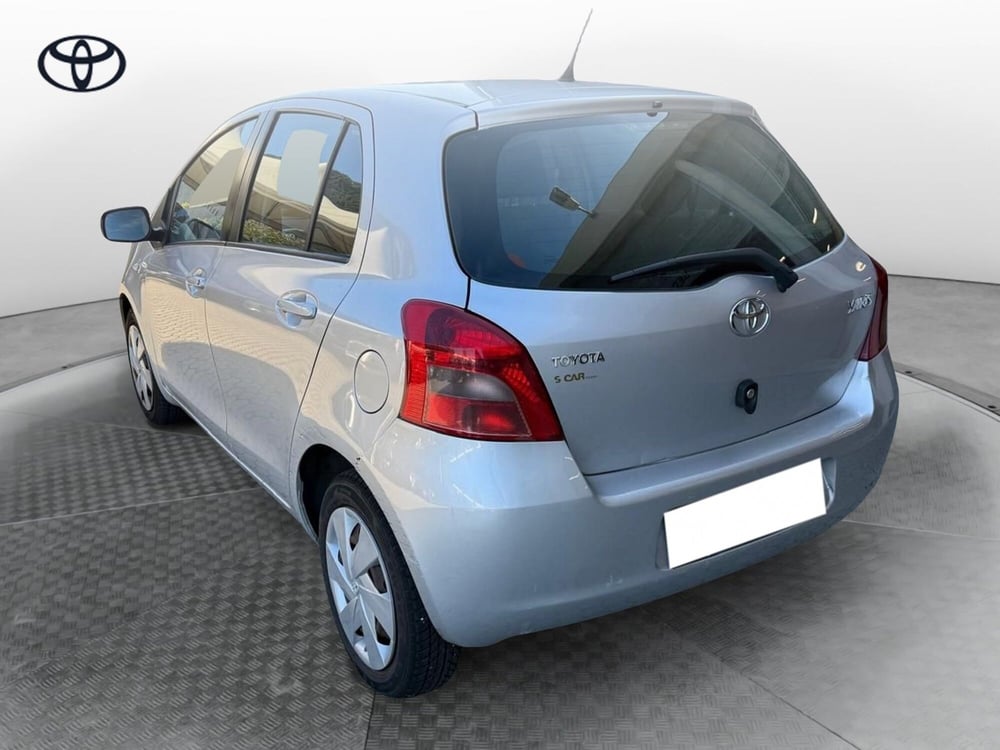 Toyota Yaris usata a Como (5)