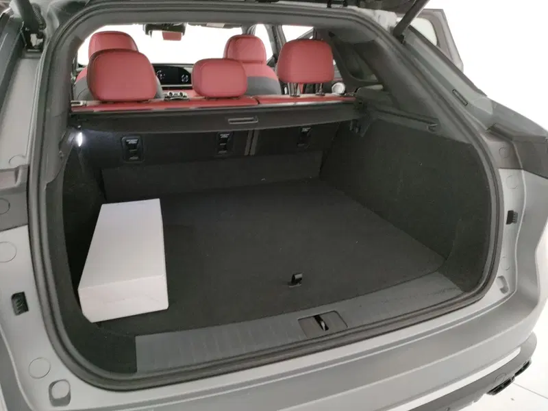 Omoda Omoda 9 SHS-P nuova a Caserta (8)