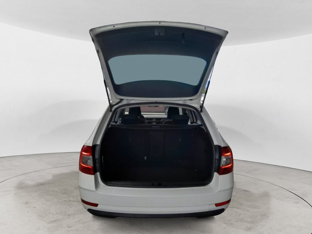 Skoda Octavia Station Wagon usata a Salerno (8)