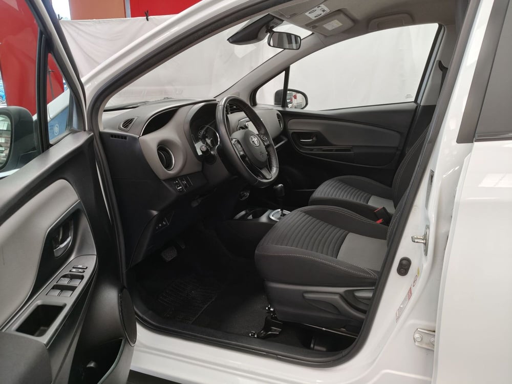 Toyota Yaris usata a Roma (16)