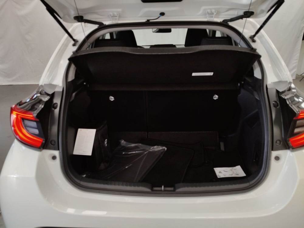 Toyota Yaris usata a Roma (13)