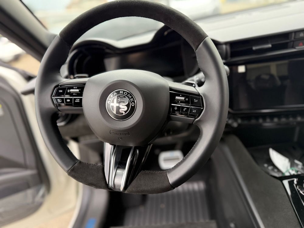 Alfa Romeo Junior nuova a Reggio Emilia (18)