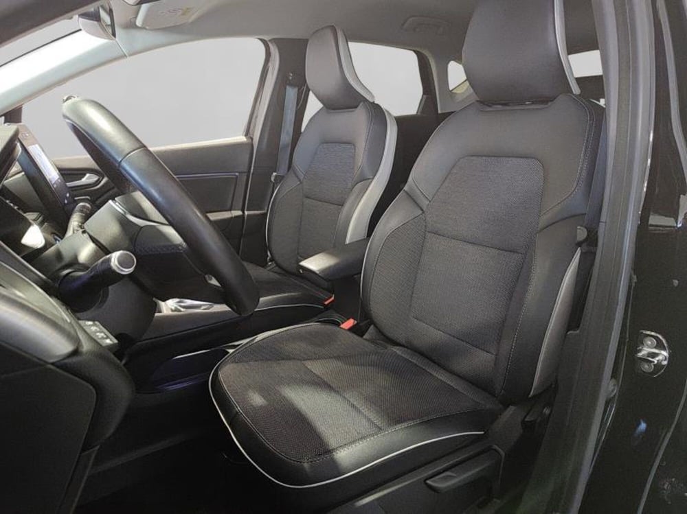 Renault Captur usata a Genova (9)