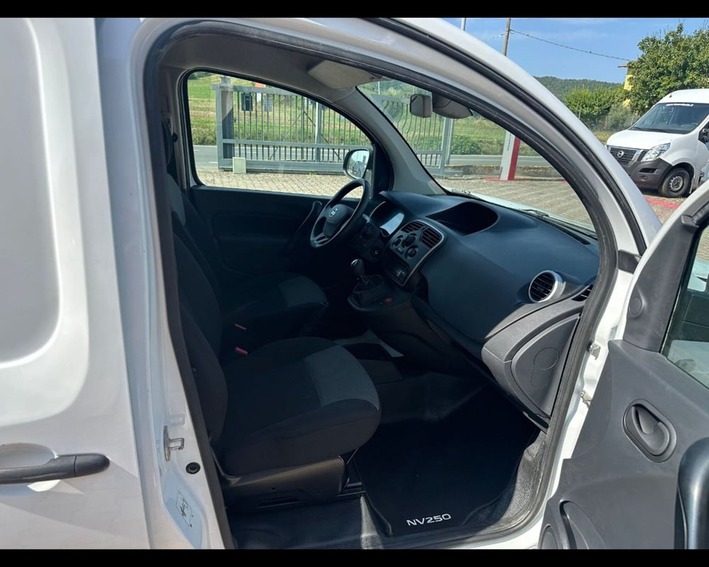 Nissan NV250 usata a Siena (7)