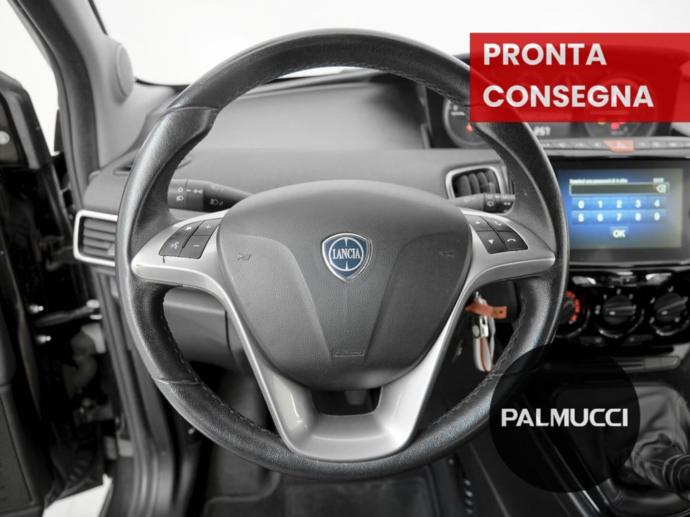 Lancia Ypsilon usata a Prato (12)