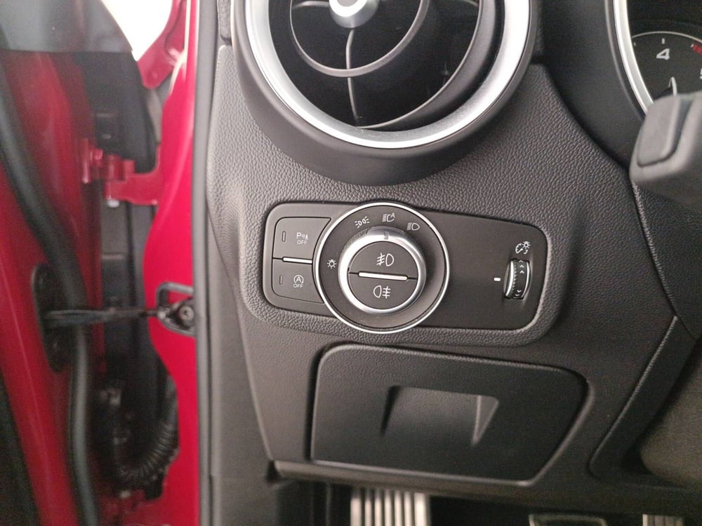 Alfa Romeo Stelvio usata a Treviso (13)