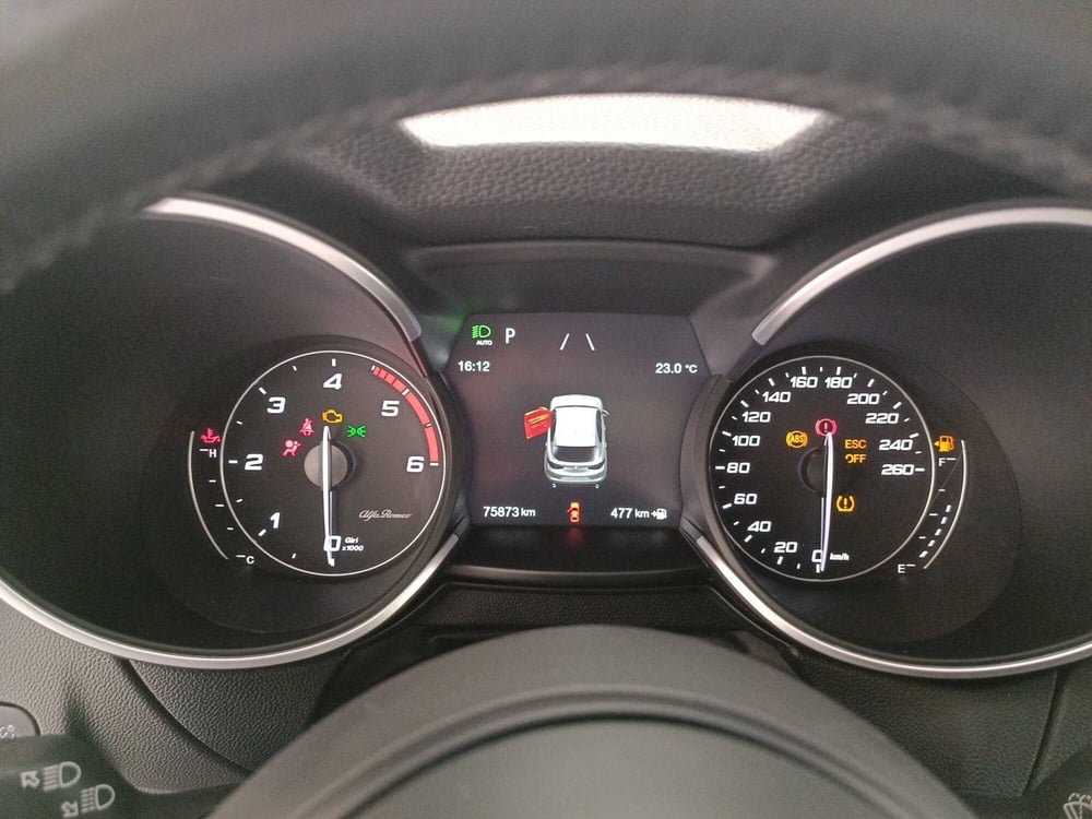Alfa Romeo Stelvio usata a Treviso (15)