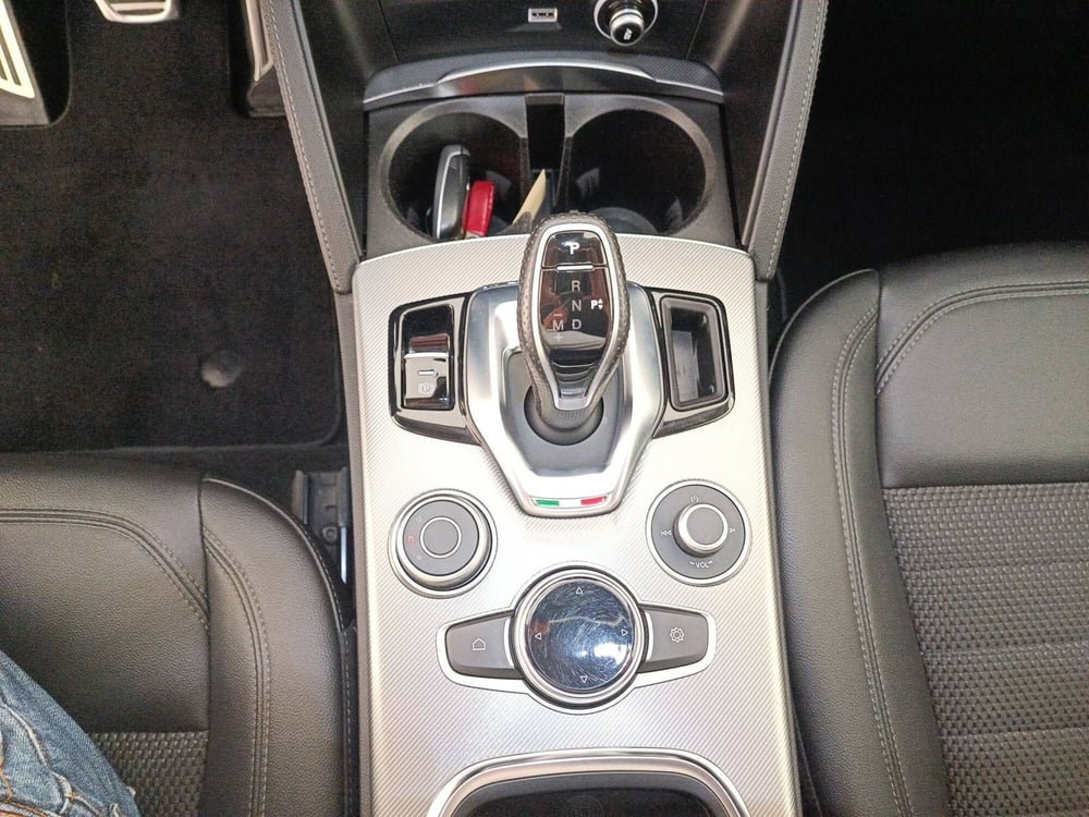 Alfa Romeo Stelvio usata a Treviso (19)