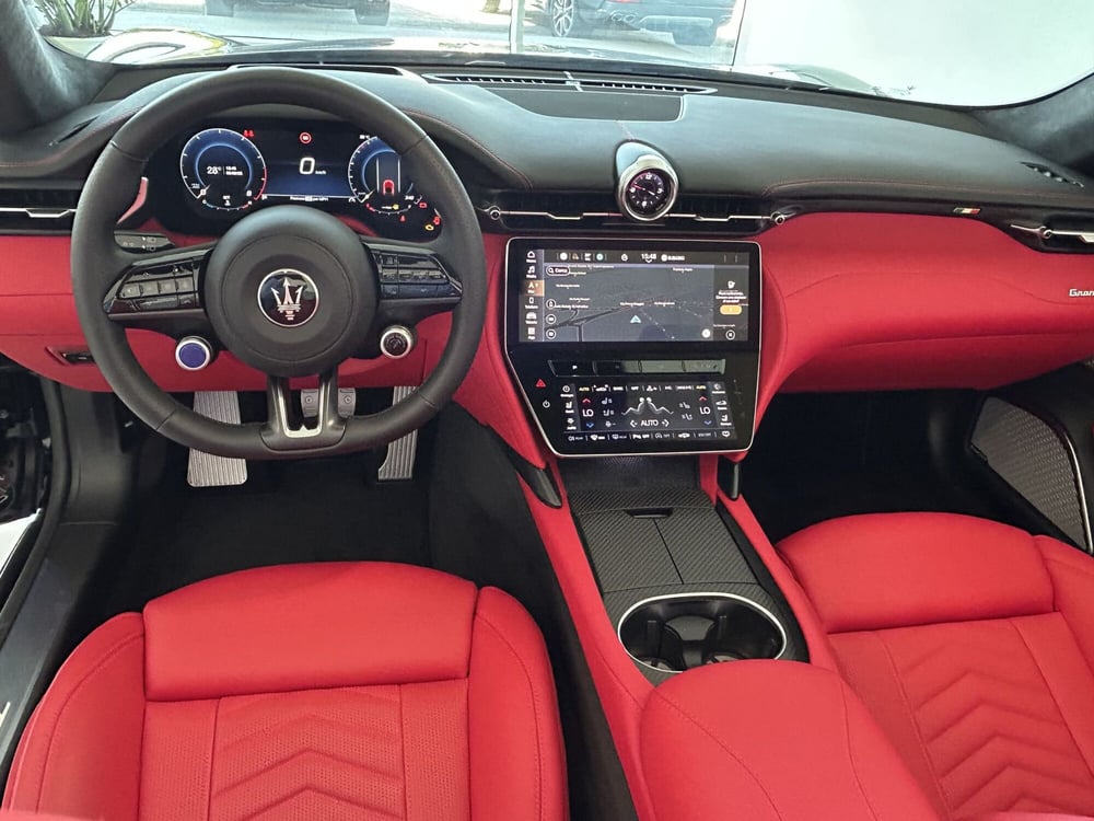 Maserati Grancabrio nuova a Ancona (5)