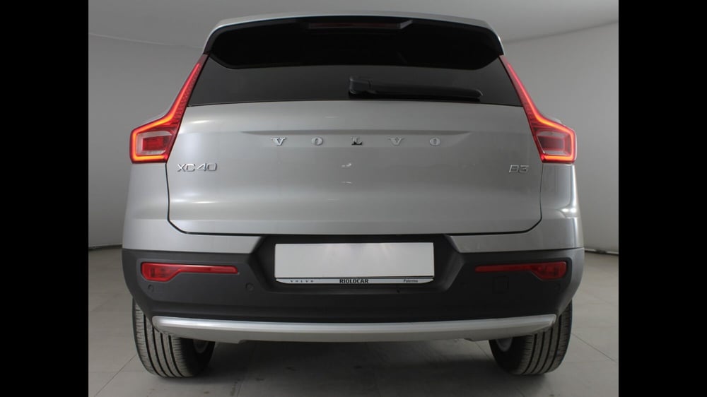 Volvo XC40 nuova a Palermo (3)