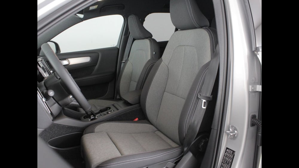 Volvo XC40 nuova a Palermo (5)