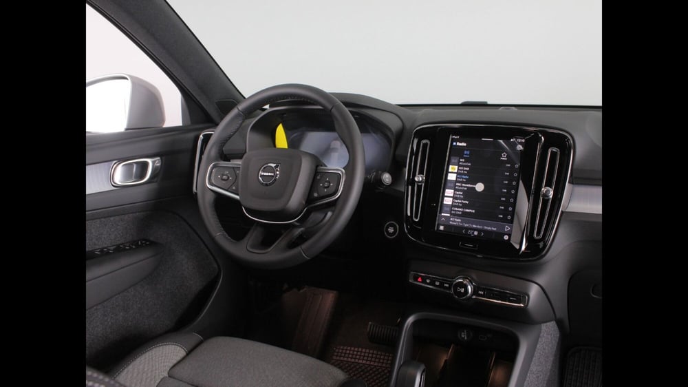 Volvo XC40 nuova a Palermo (7)