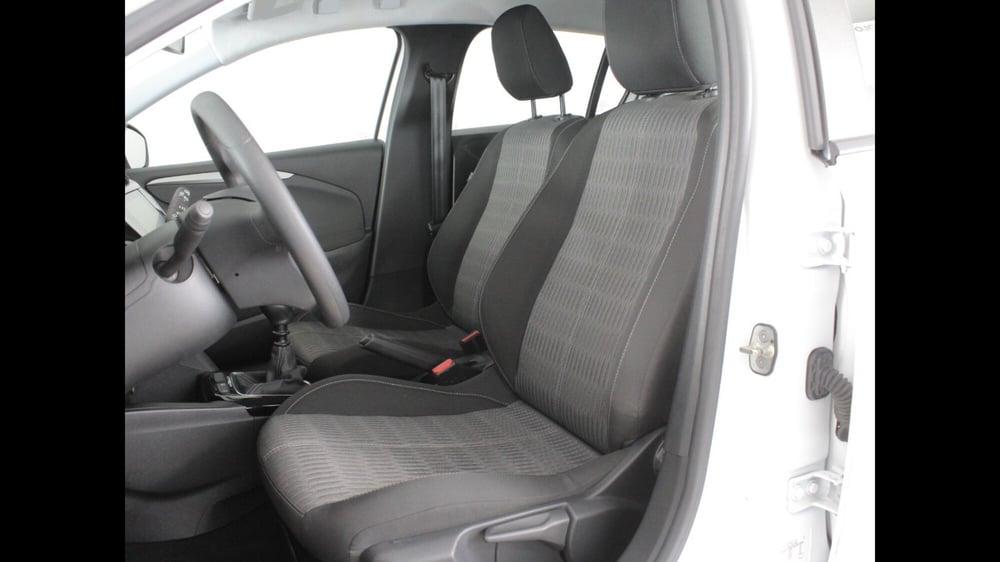 Opel Corsa usata a Palermo (11)