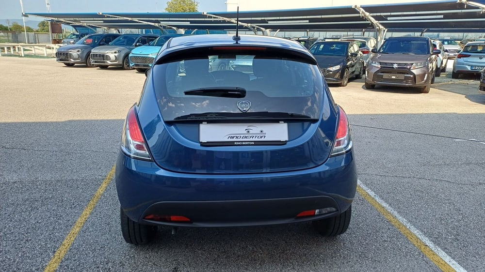 Lancia Ypsilon usata a Padova (4)