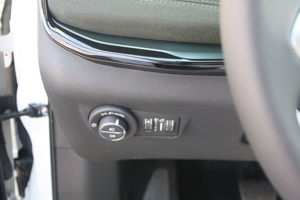 Jeep Compass nuova a Catania (14)