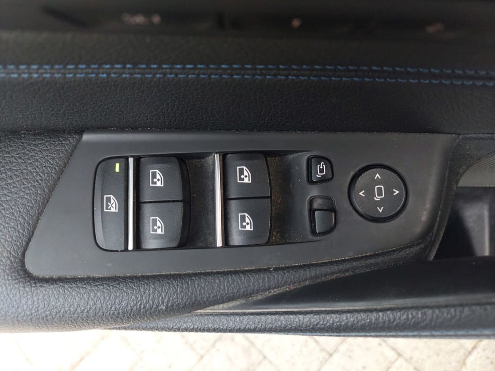 BMW Serie 5 Touring usata a Bari (16)