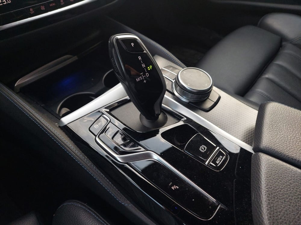 BMW Serie 5 Touring usata a Bari (5)
