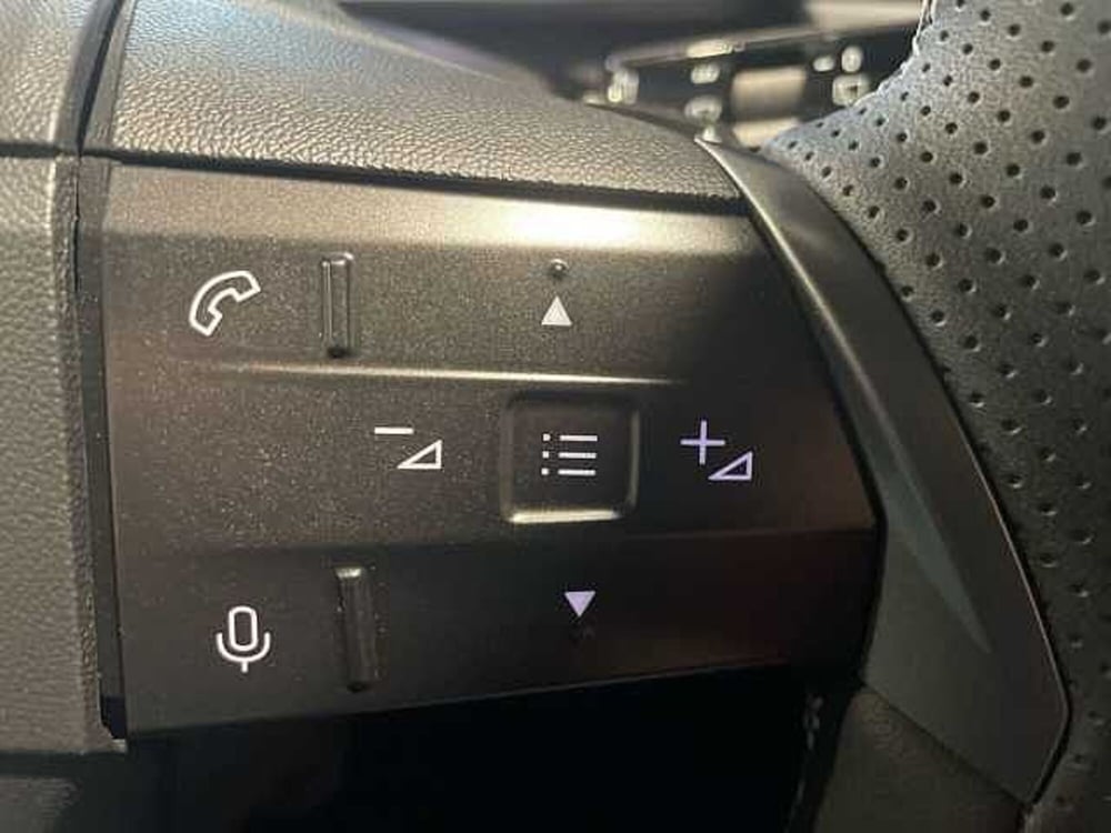 Opel Grandland nuova a Salerno (20)