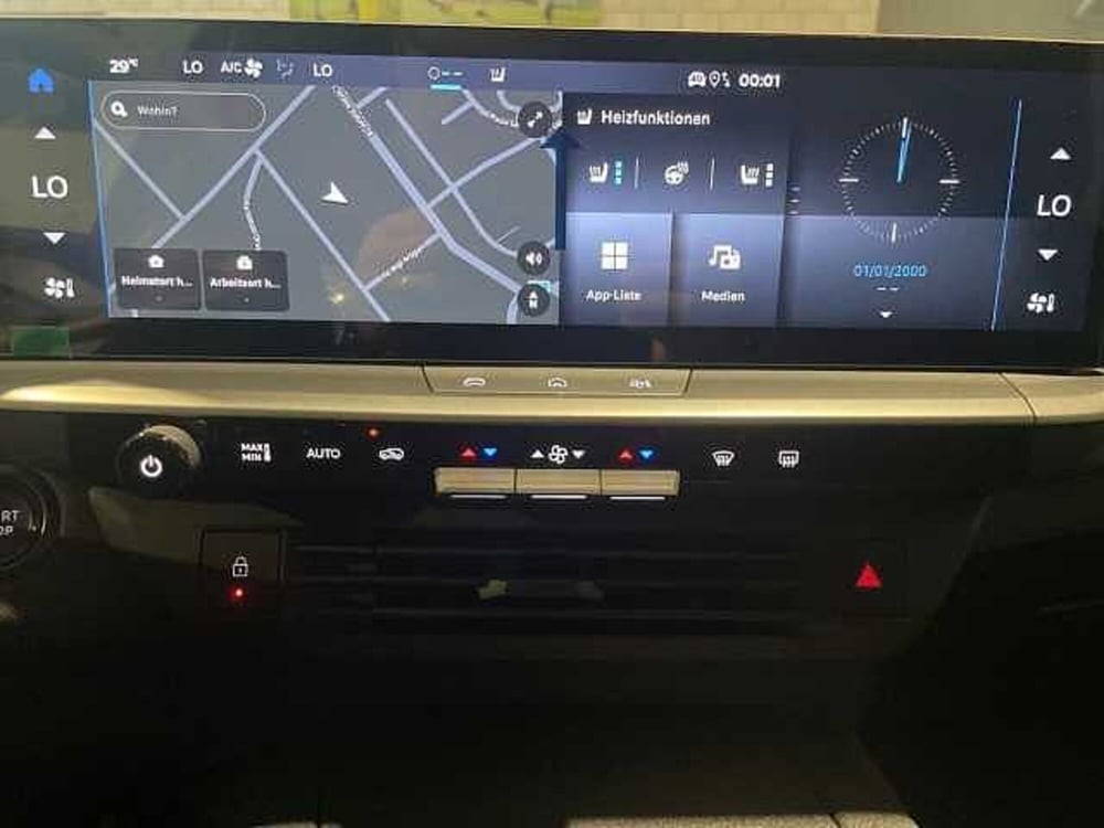 Opel Grandland nuova a Salerno (19)