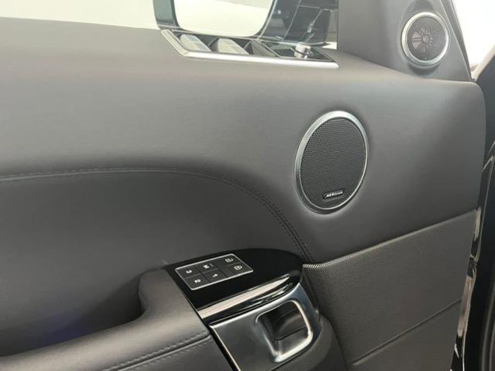 Land Rover Range Rover Sport usata a Venezia (9)