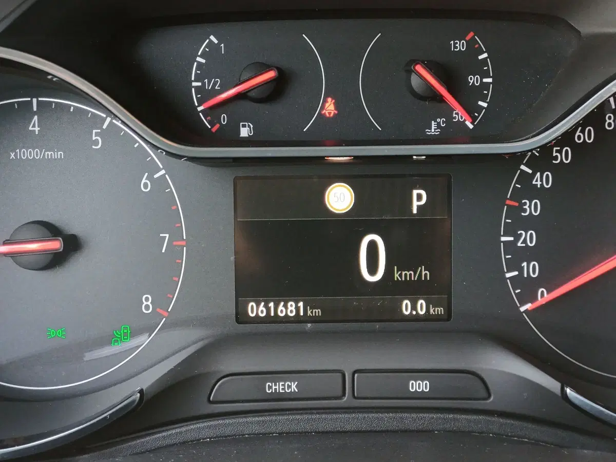 Opel Grandland usata a Modena (8)
