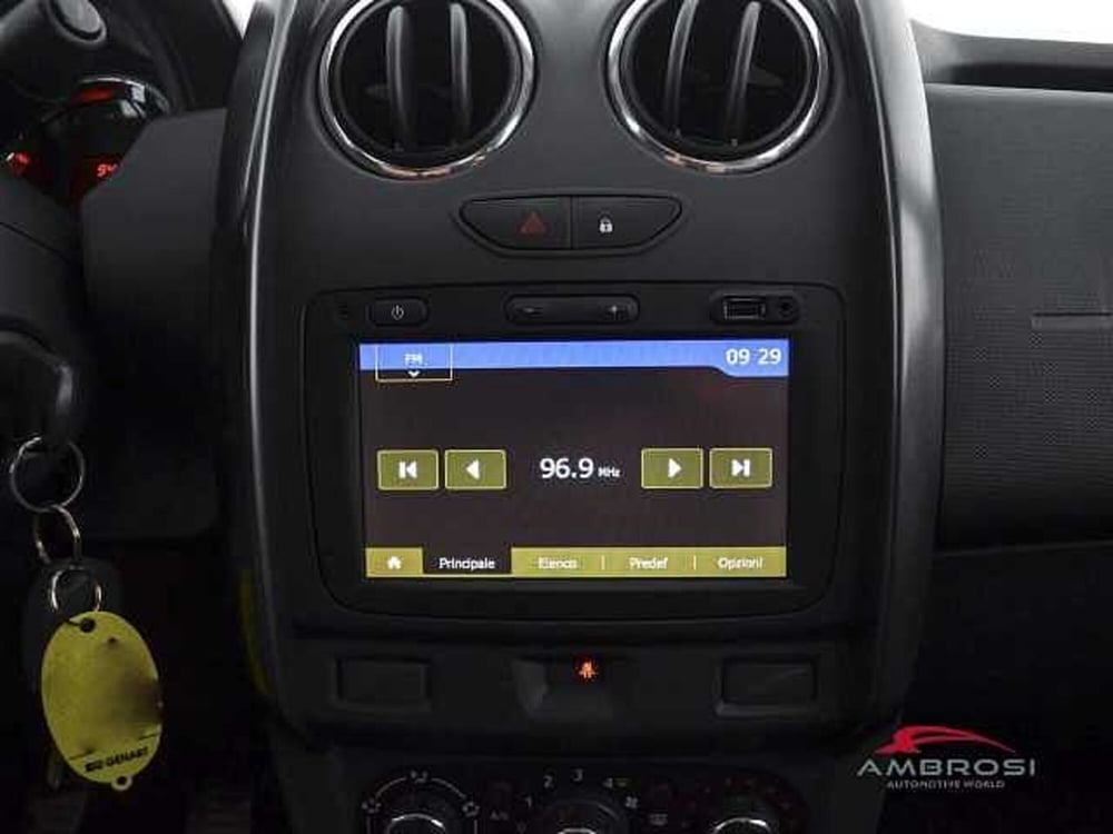 Dacia Duster usata a Viterbo (14)