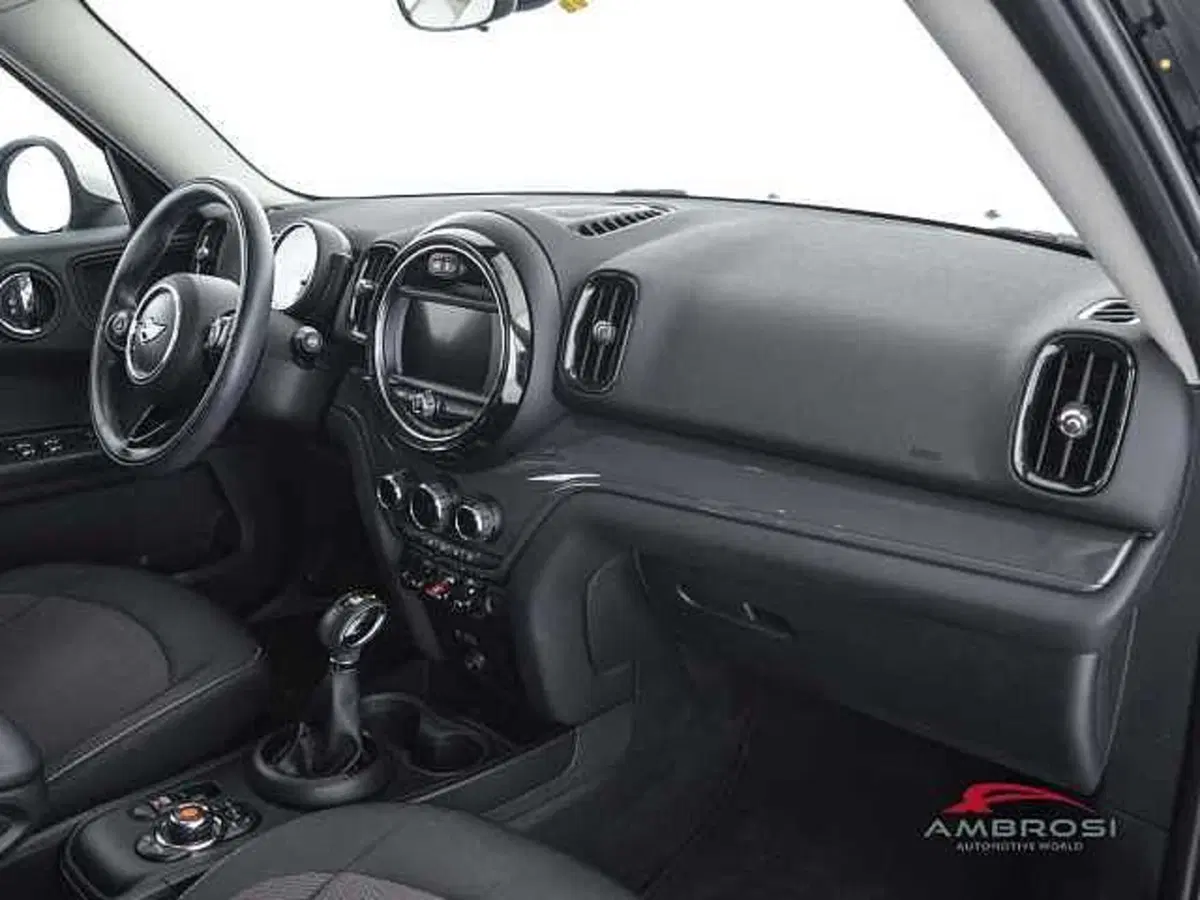 MINI Mini Countryman usata a Viterbo (12)