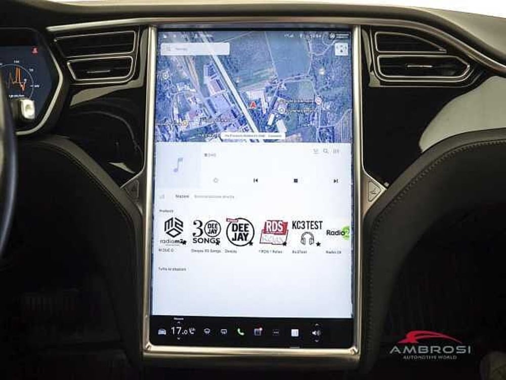 Tesla Model S usata a Viterbo (14)