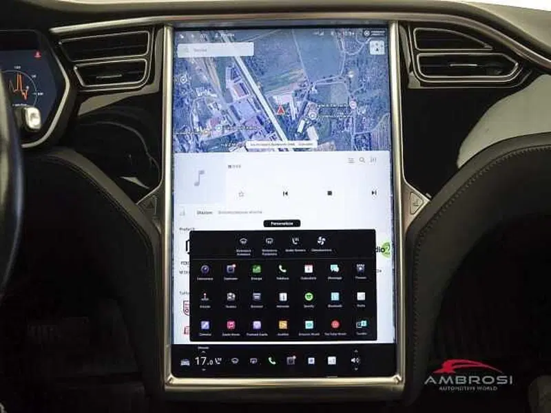 Tesla Model S usata a Viterbo (15)