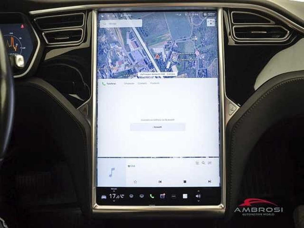 Tesla Model S usata a Viterbo (16)
