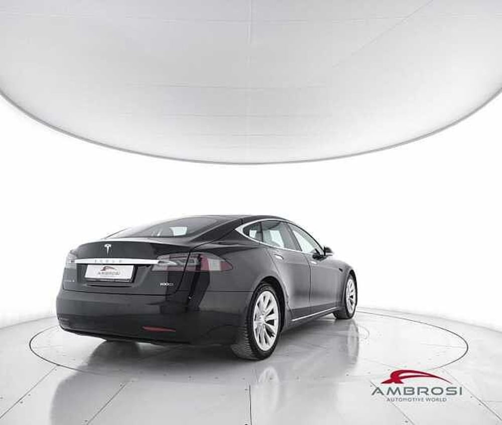 Tesla Model S usata a Viterbo (3)