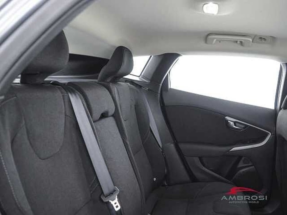 Volvo V40 Cross Country usata a Viterbo (11)