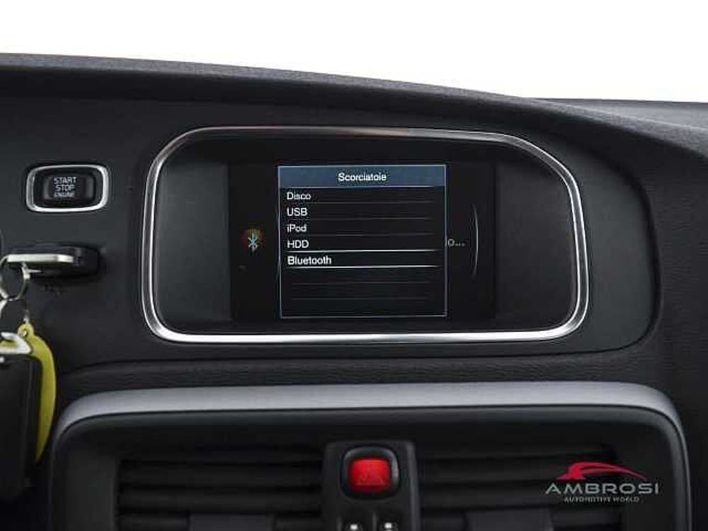 Volvo V40 Cross Country usata a Viterbo (15)