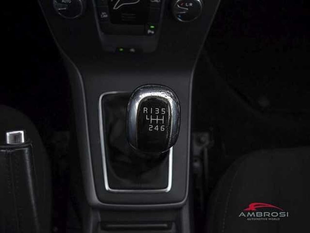 Volvo V40 Cross Country usata a Viterbo (19)