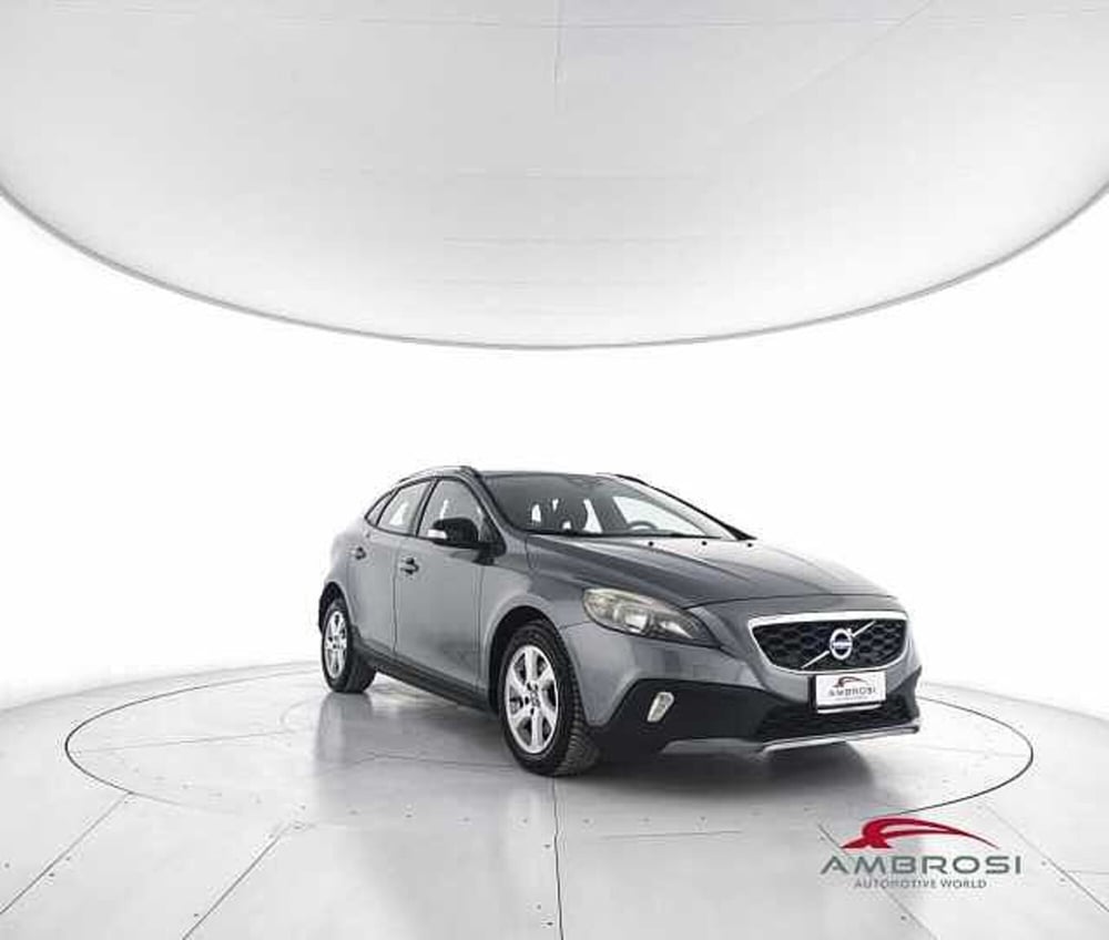 Volvo V40 Cross Country usata a Viterbo (2)