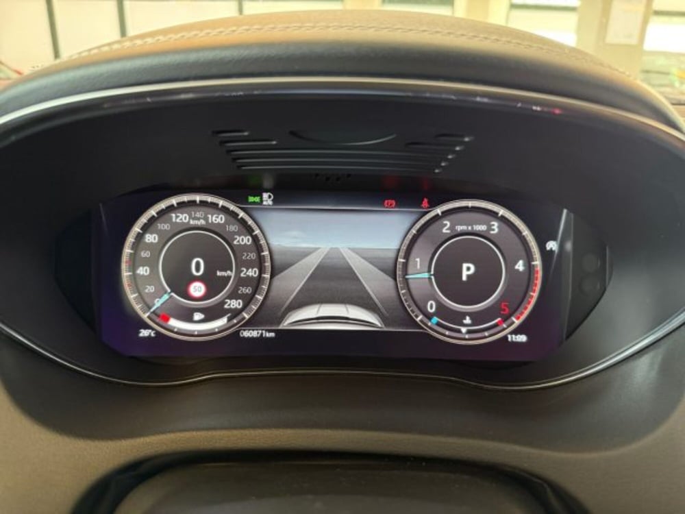 Jaguar E-Pace usata a Livorno (11)